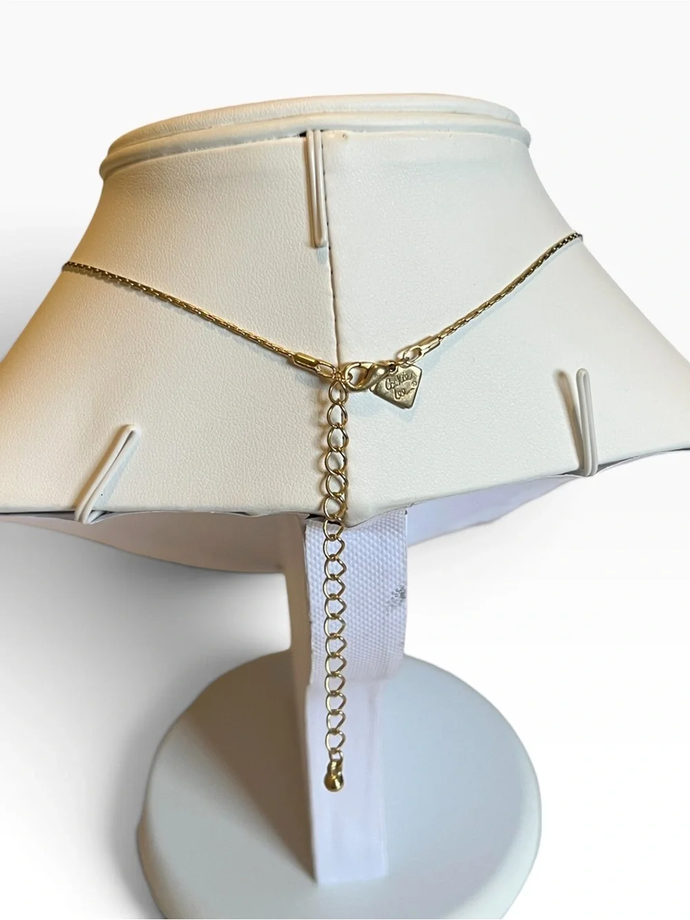 Cookie Lee Mother Of Pearl Shell Flower Crystal Gold Tone Necklace CC X